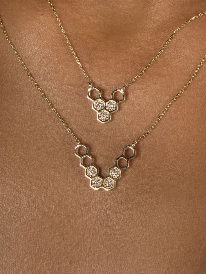 Honeycombs small ''v'' necklace