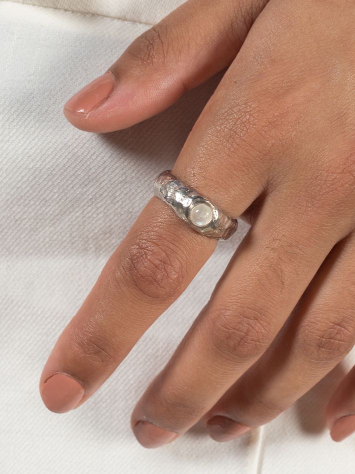 Textured moonstone ring 