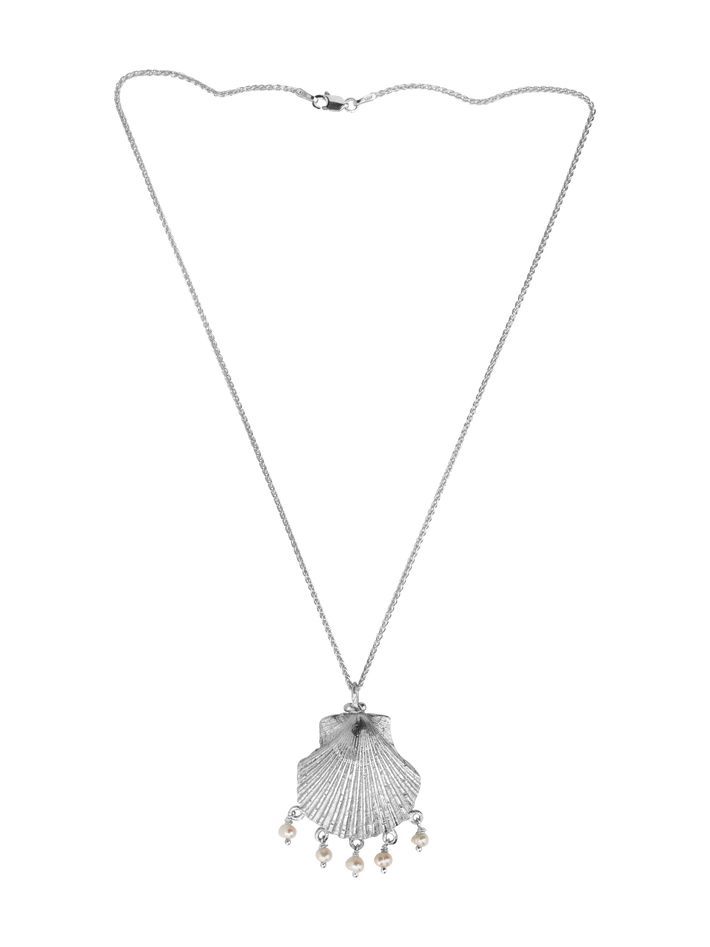 Scallop shell pendant with seed pearls 