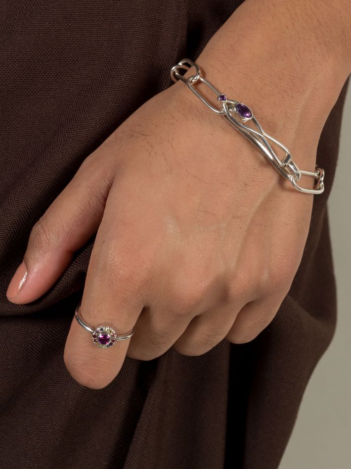 Oval amethyst clasp bracelet