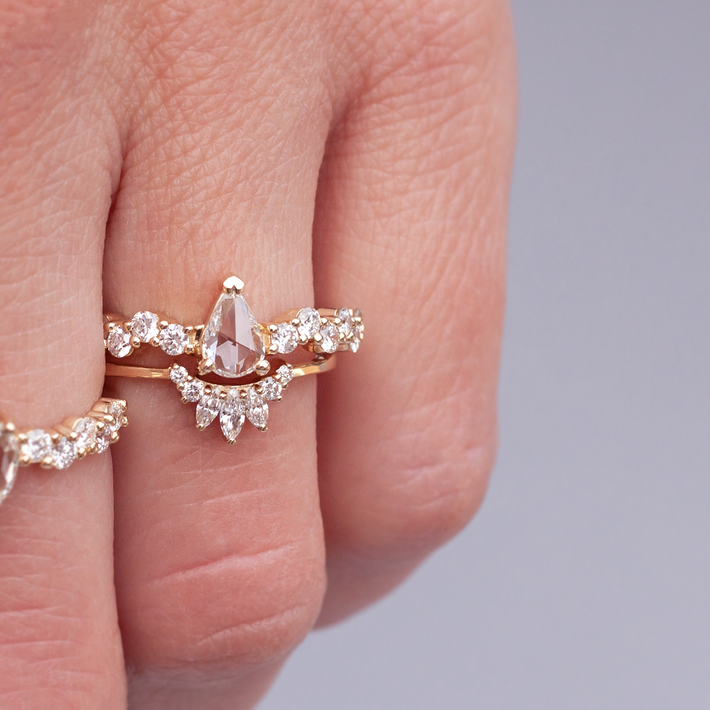 Amour diamond crown ring