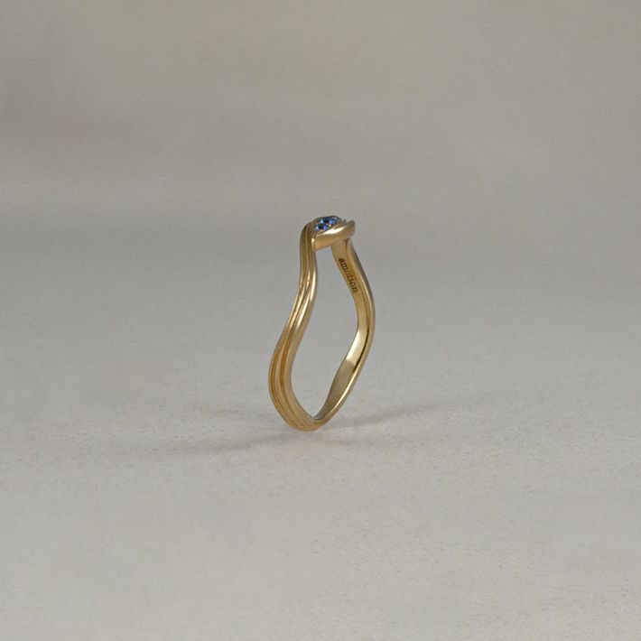 Siren's calling blue sapphire ring