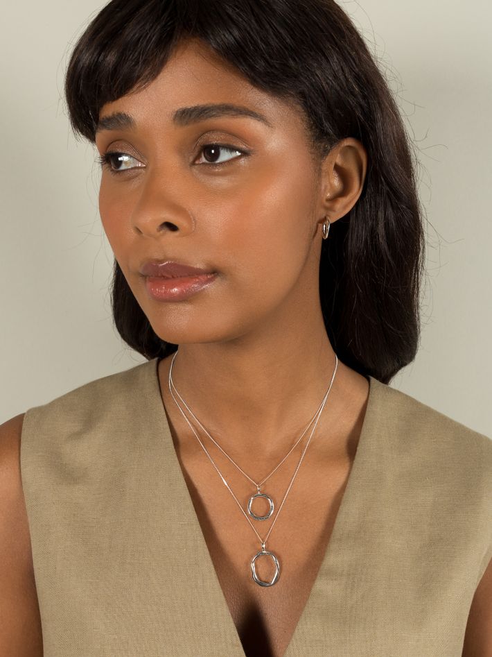 Freeform oval pendant necklace