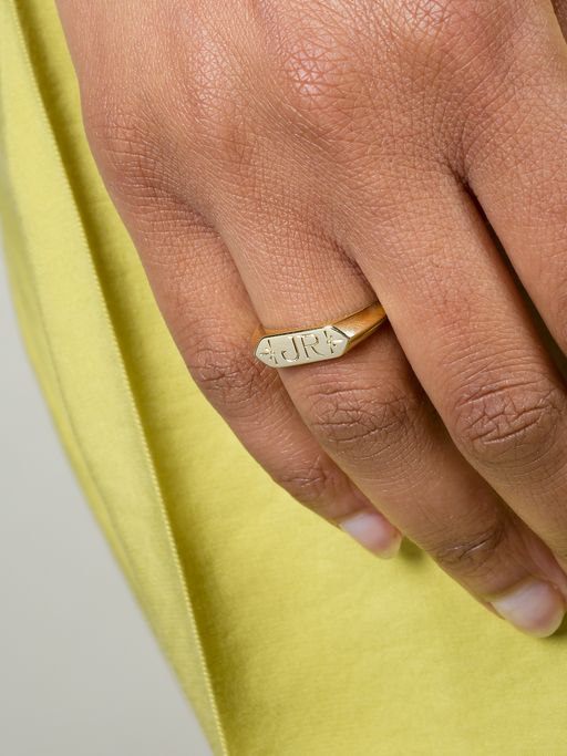 Slim signet ring by Scosha | Finematter