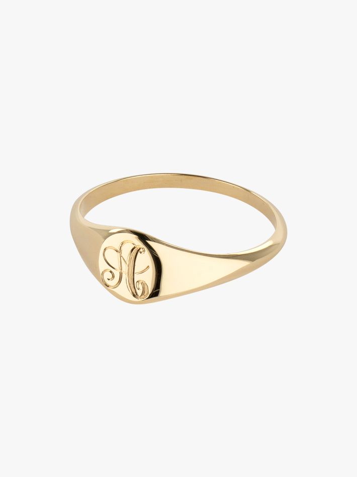 Classic signet ring