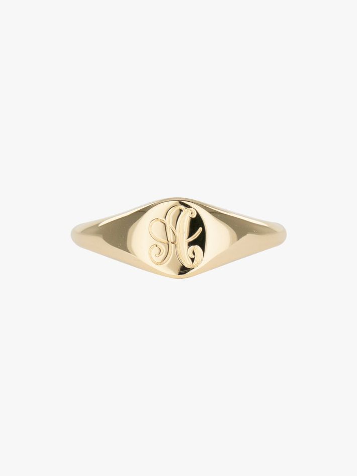 Classic signet ring