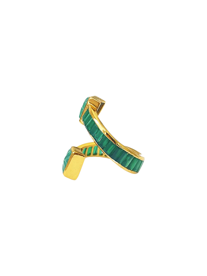 Emerald ribbon ring