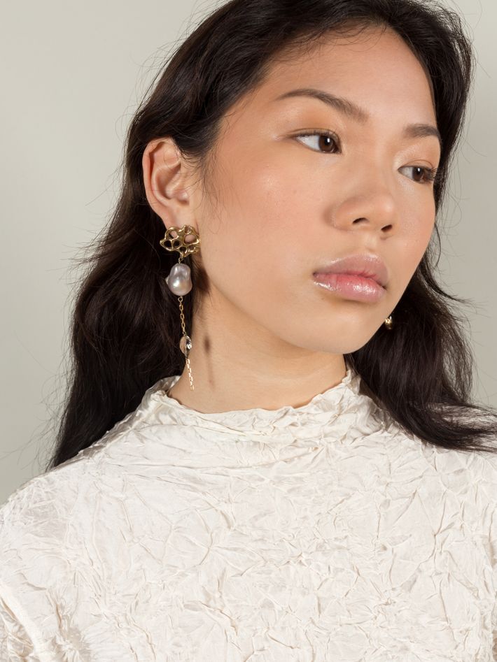 The 7 la perle earring