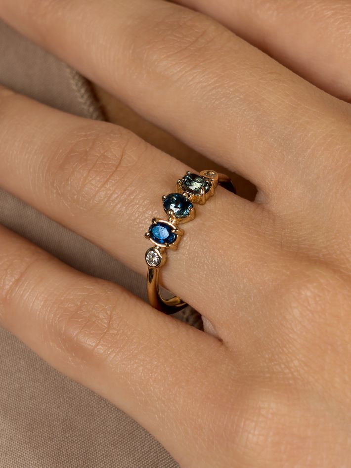 Circe sapphire ring