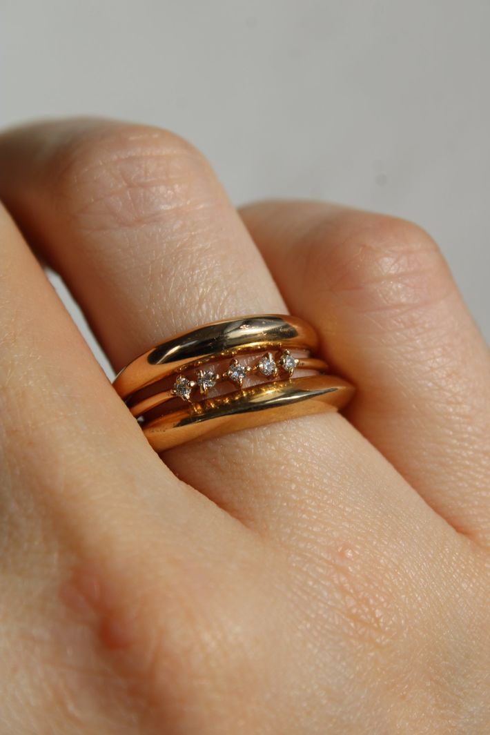 Cascade ring