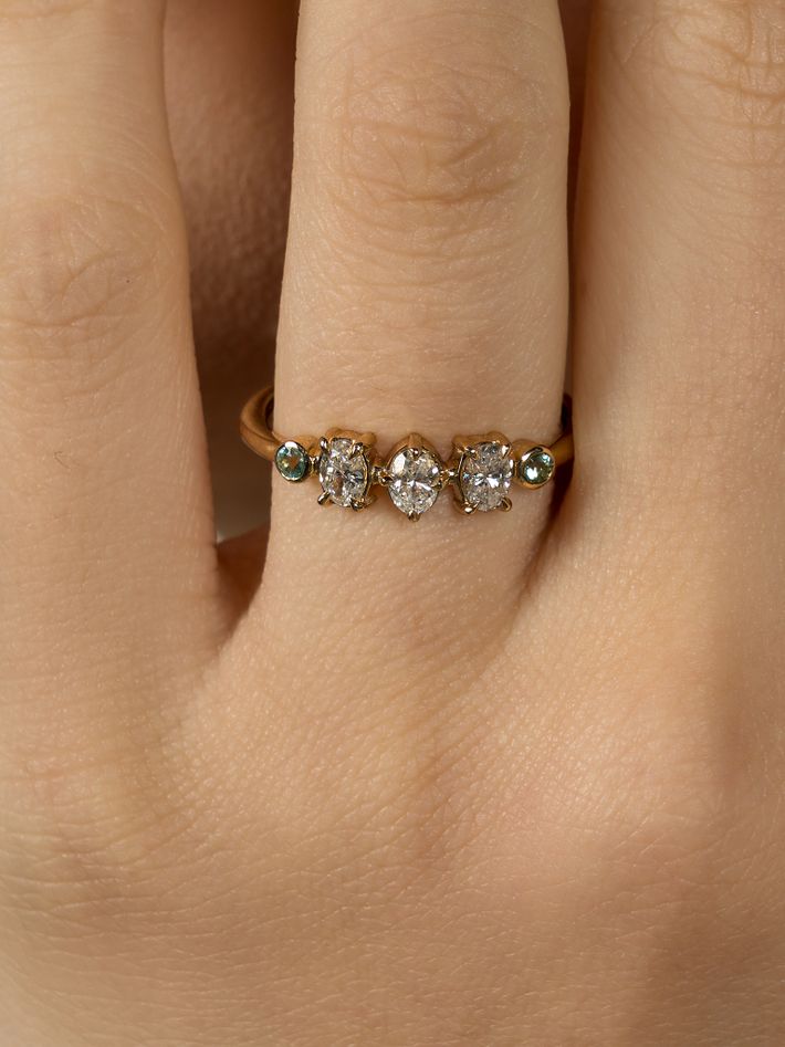 Circe diamond ring
