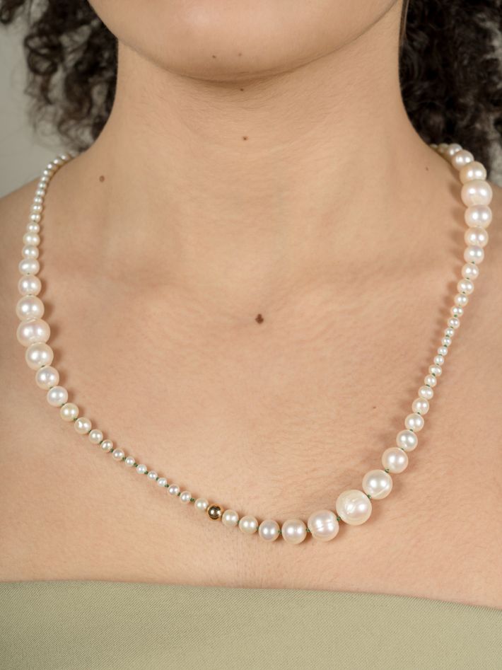 Pearl necklace long