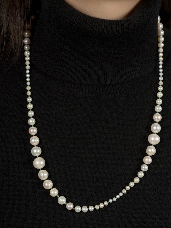 Pearl necklace long
