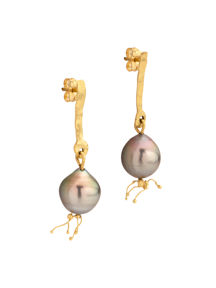 Ondine black pearls earrings