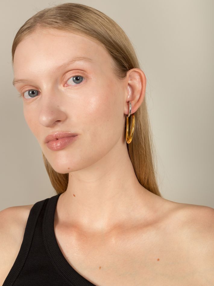 Delta earring