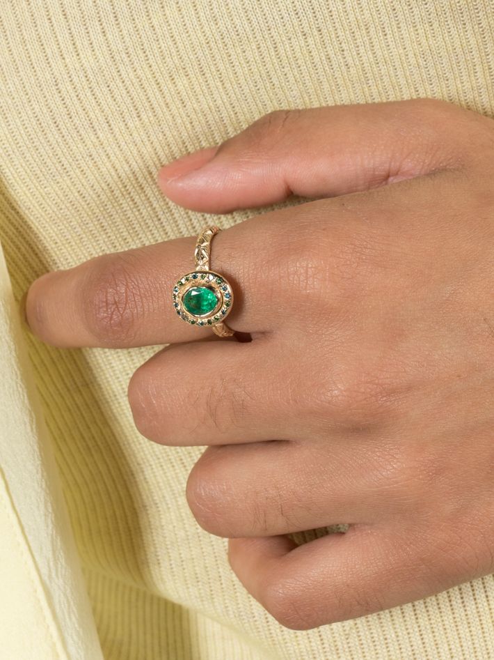 Emerald halo ring