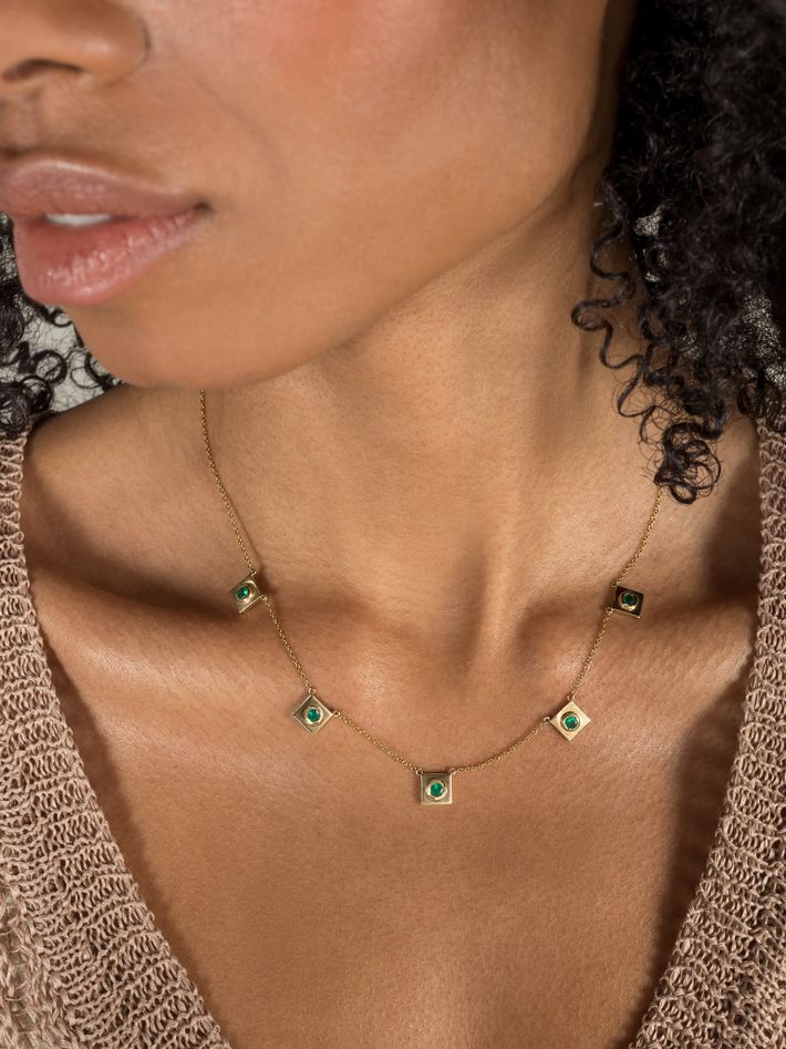 Emerald station deals necklace