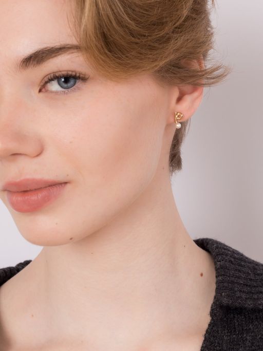 Twig earring photo