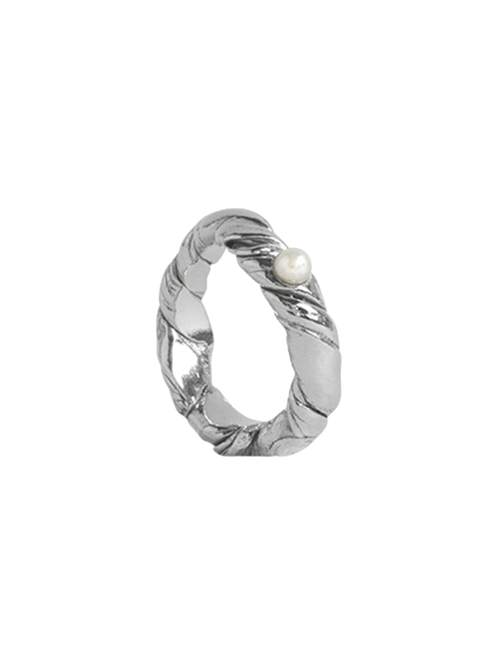 Element one pearl ring