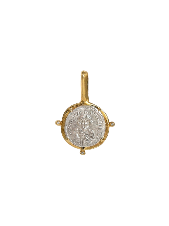 Khazaria pendant in sterling silver and diamond - solid gold