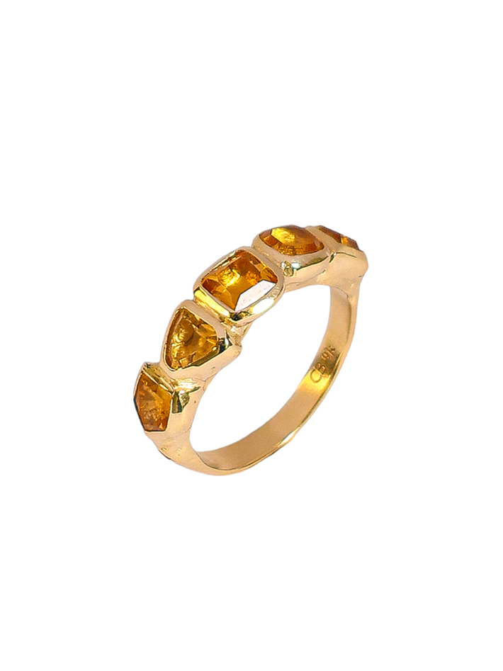 Perdix ring with yellow sapphire - solid gold