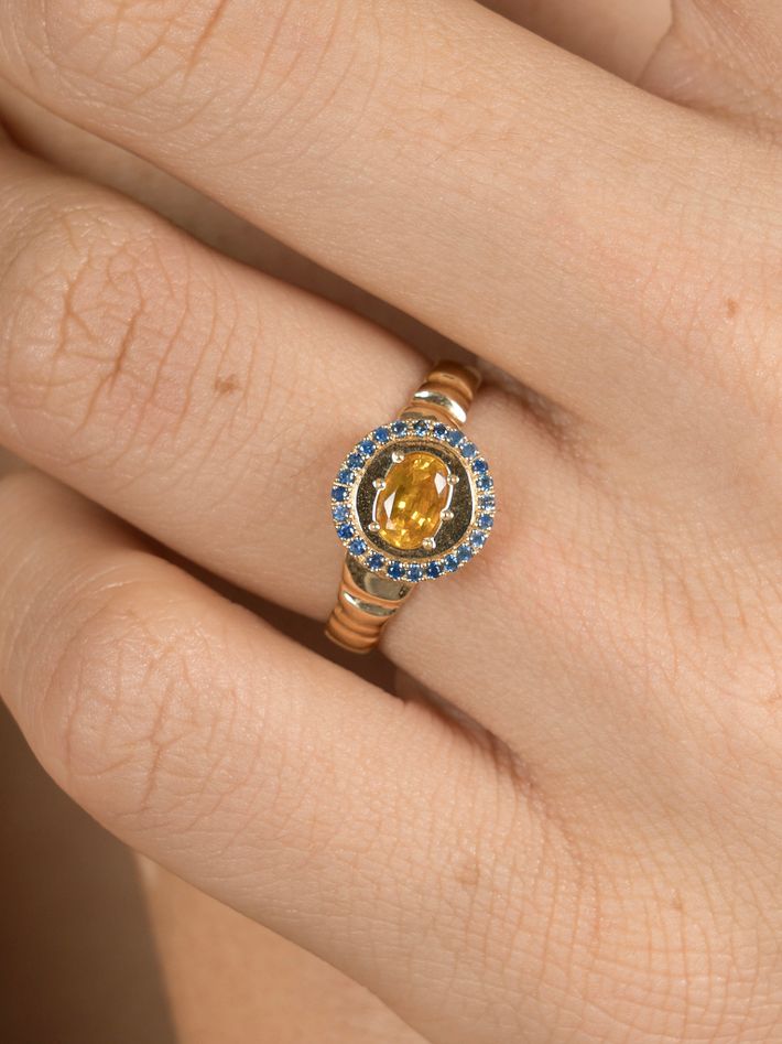 Petite theseus ring with orange sapphire - 18k solid gold by Cleopatra ...