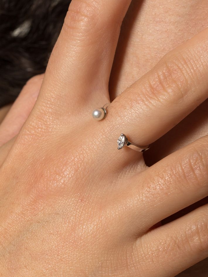 Dots pearl and marquise ring