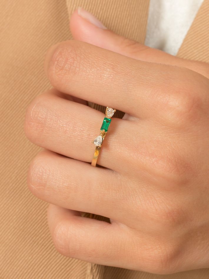 Dancing baguette emerald ring