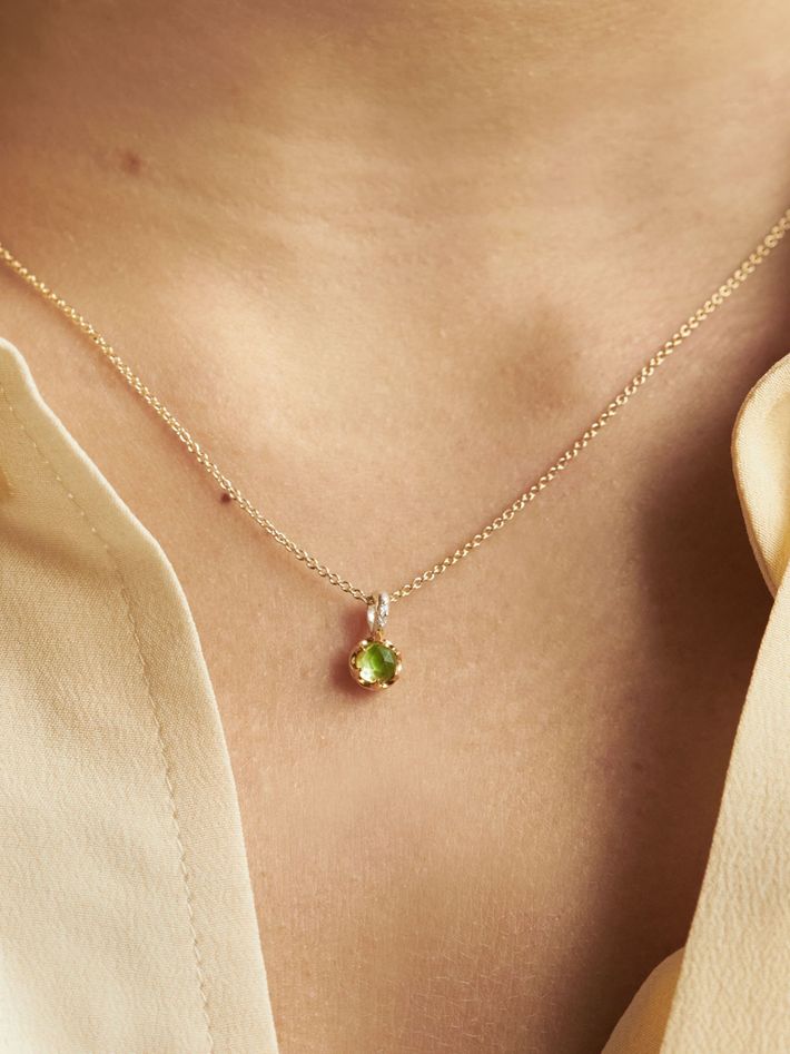 August peridot birthstone pendant