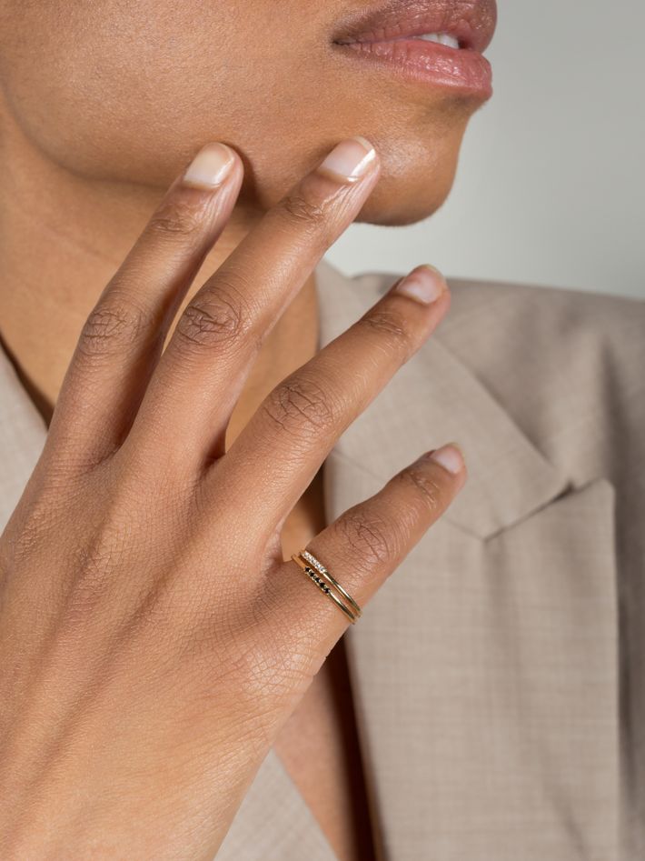 Iris black diamonds ring