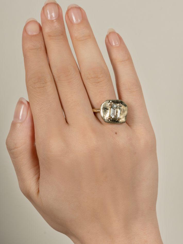 Lolita ring