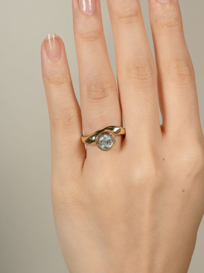 The lovers ring with topaz