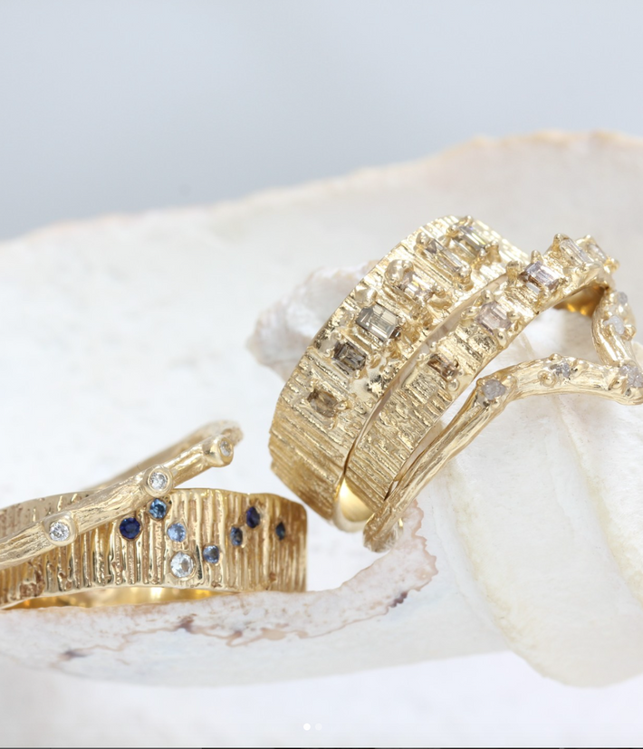 Bark 3mm gold with baguette diamonds 14ct gold