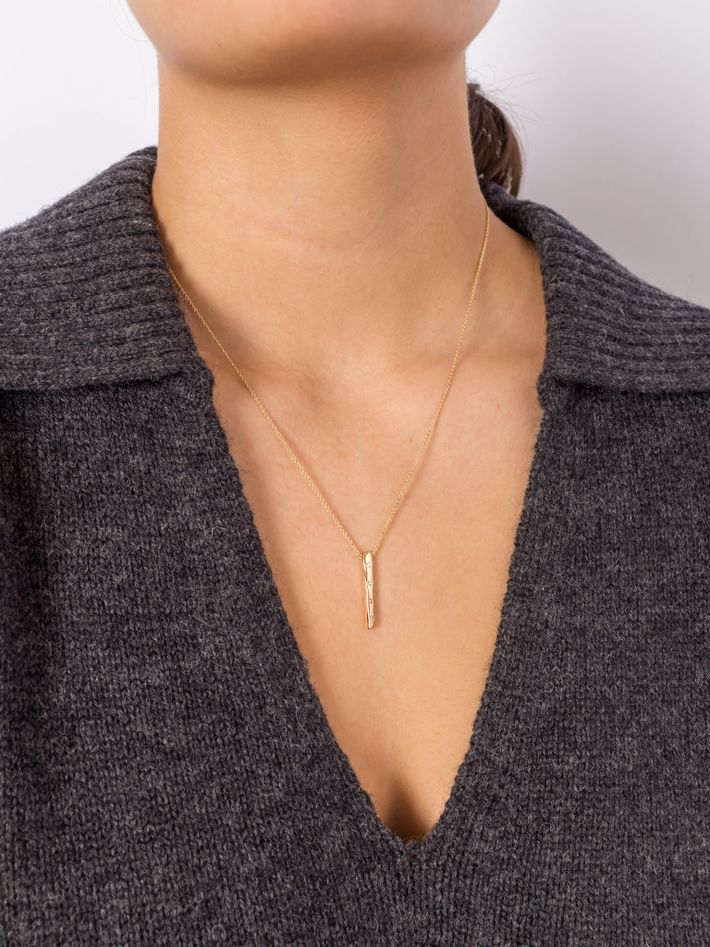 BAR JEWELLERY Letter V Pendant Necklace - Farfetch