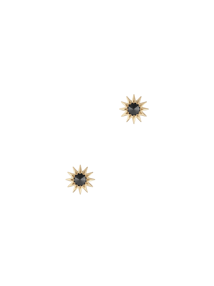 Inverted diamond spur stud