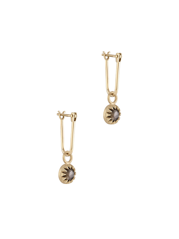 Peristome diamond earring