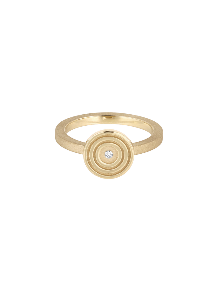 Cosmos ring with white diamond