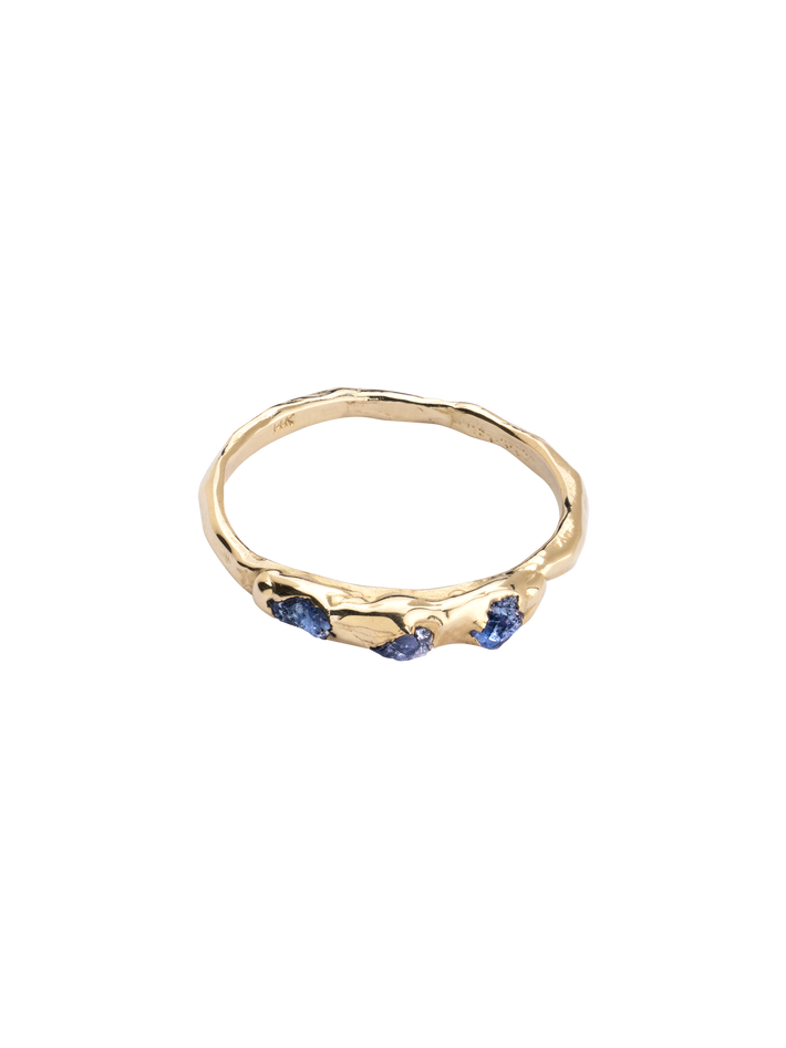 Mini cobblestone blue sapphire ring