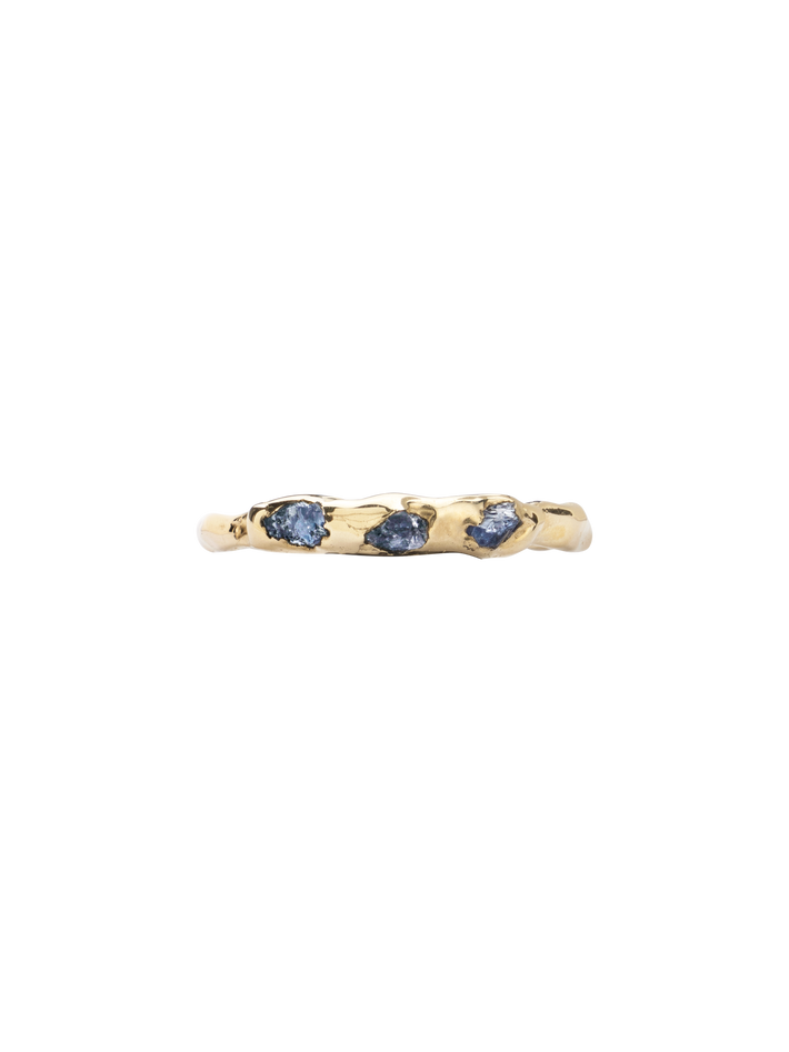 Mini cobblestone blue sapphire ring