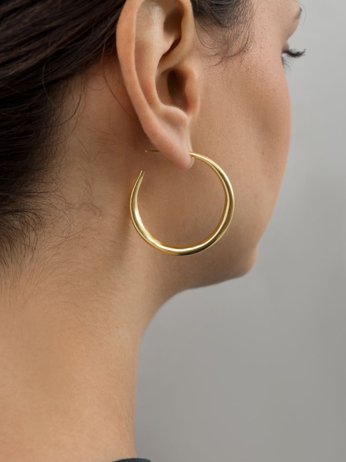 Medium gold hoop earrings