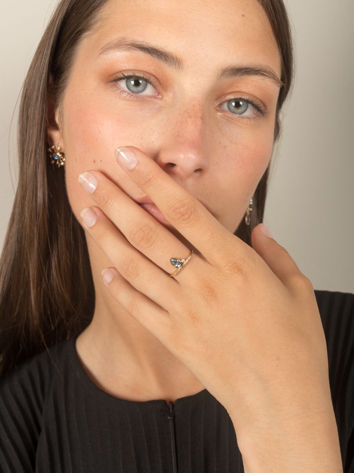 Petal ring