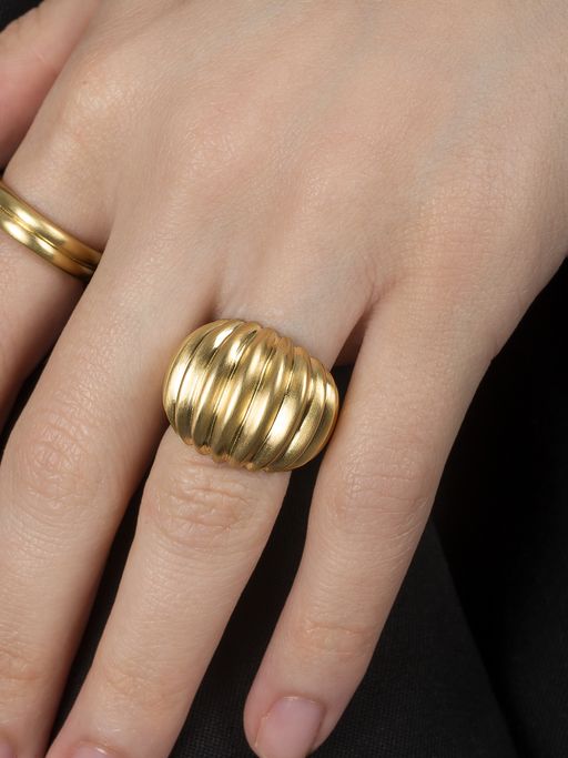 Gold dune ring photo