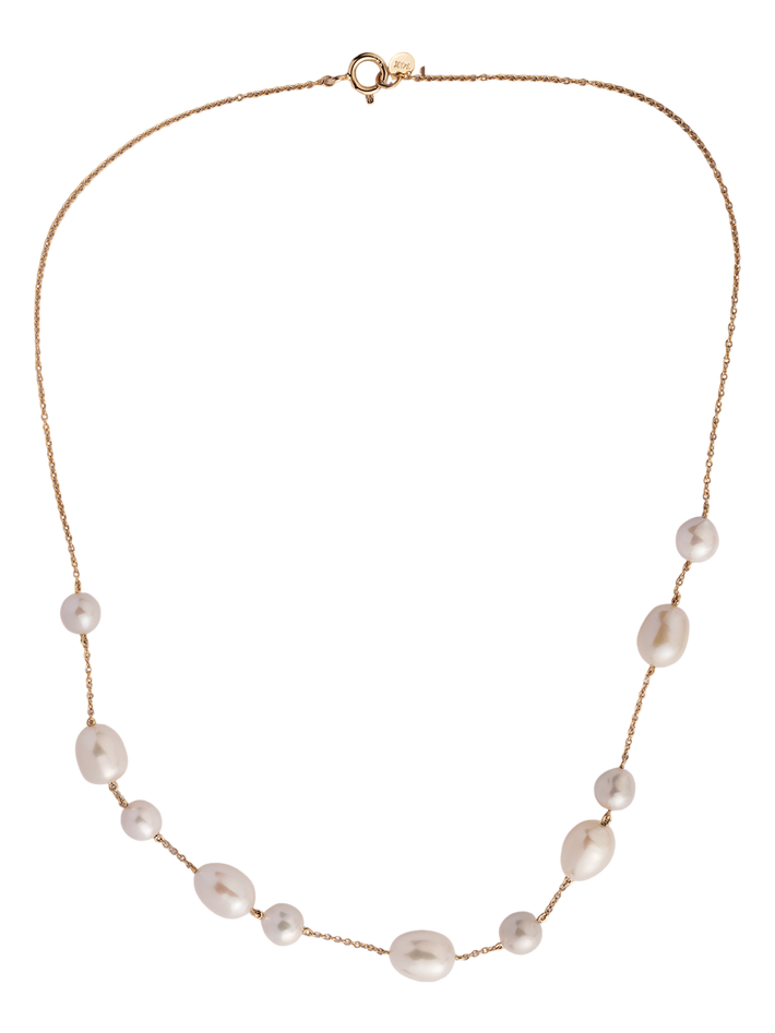 Venus pearl necklace