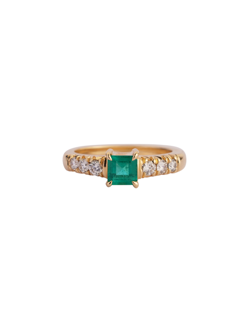 French pave emerald ring photo