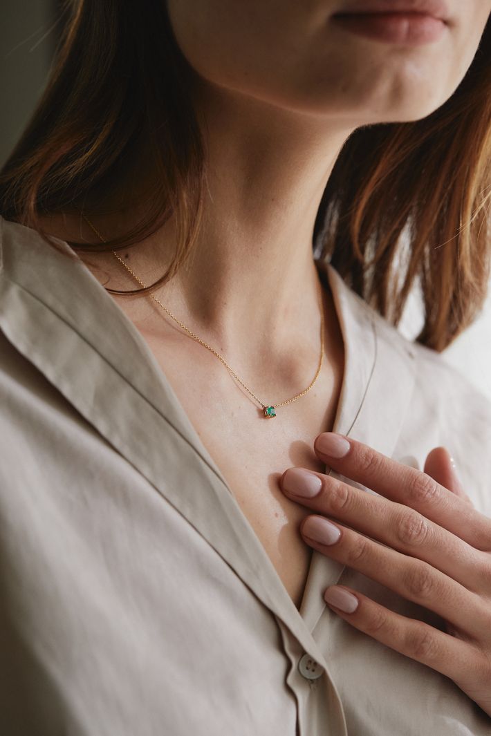 Emerald solitaire necklace