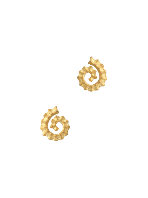 Seahorse stud earrings photo