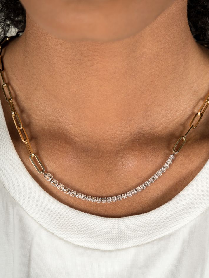 Ascending diamonds tennis necklace on rectangular chain