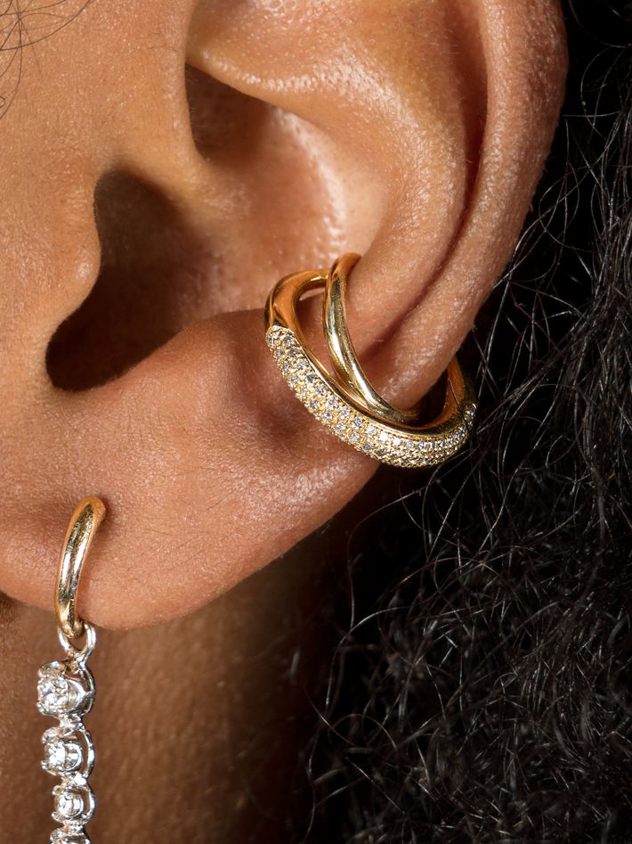 Great twisted ear cuff with white pavé diamonds