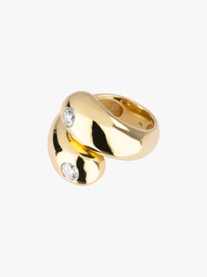 Double apse diamond bezel ring by Gabriela Artigas | Finematter