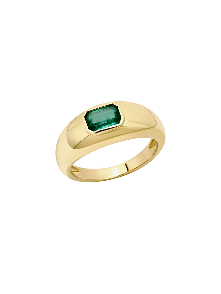 Small balloon ring with emerald